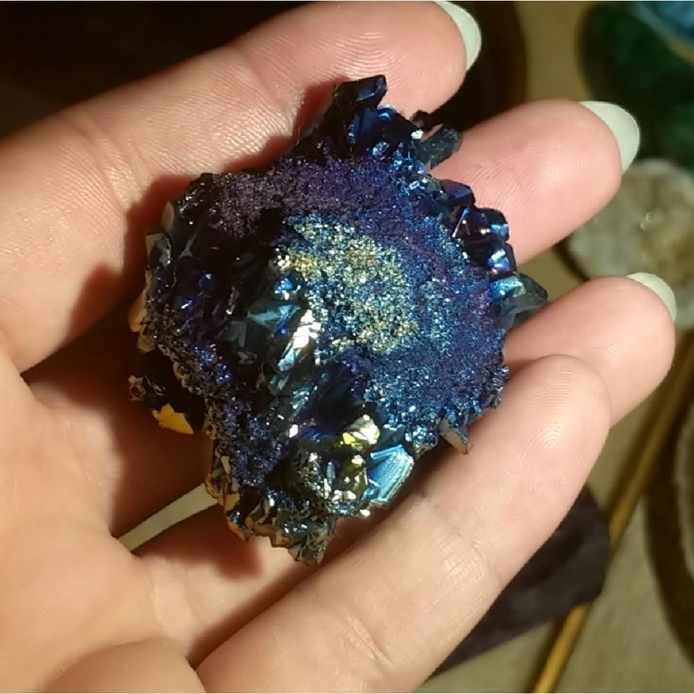 2" Aura Quartz Cluster  - Picture 5 of 5